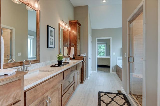 14609 Aspen Circle, Basehor, KS 66007