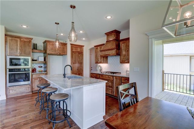 14609 Aspen Circle, Basehor, KS 66007