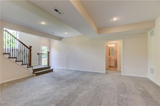 14609 Aspen Circle, Basehor, KS 66007