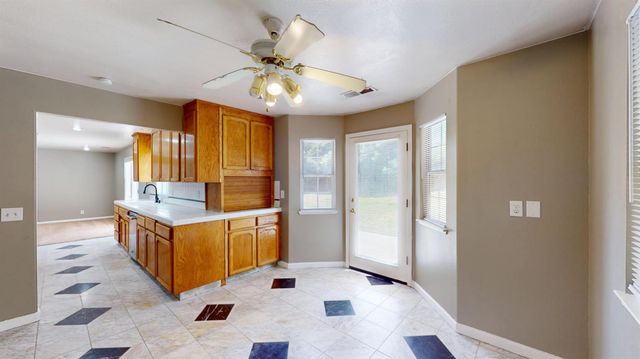 782 Shadowbrook Ln, Manteca, CA 95336
