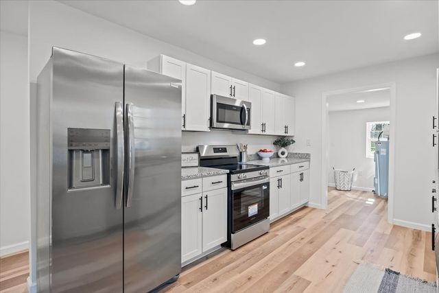 402 W Railroad St, Dickson, TN 37055