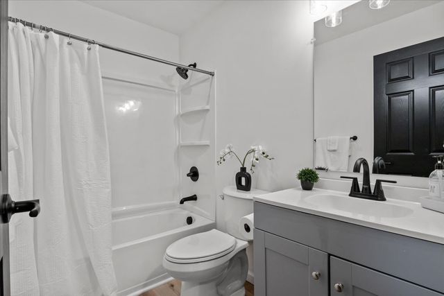 402 W Railroad St, Dickson, TN 37055