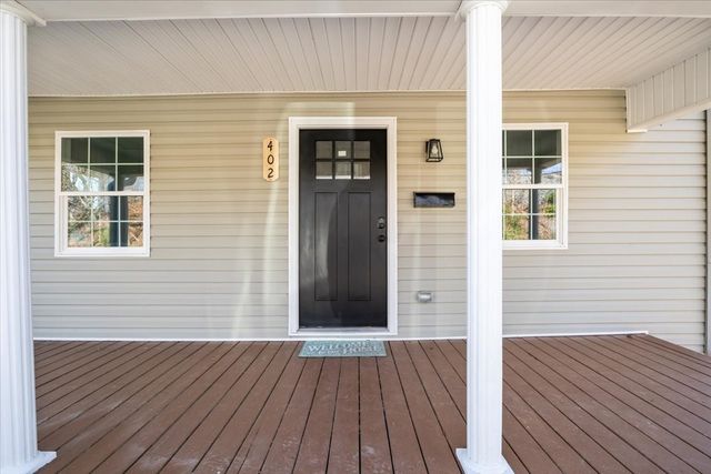 402 W Railroad St, Dickson, TN 37055