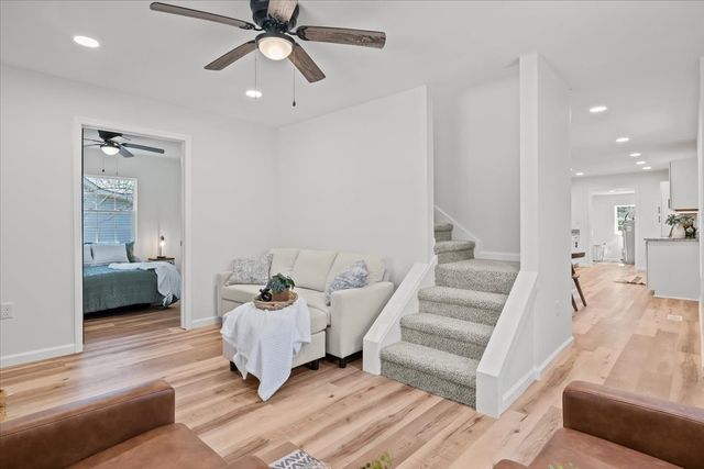 402 W Railroad St, Dickson, TN 37055