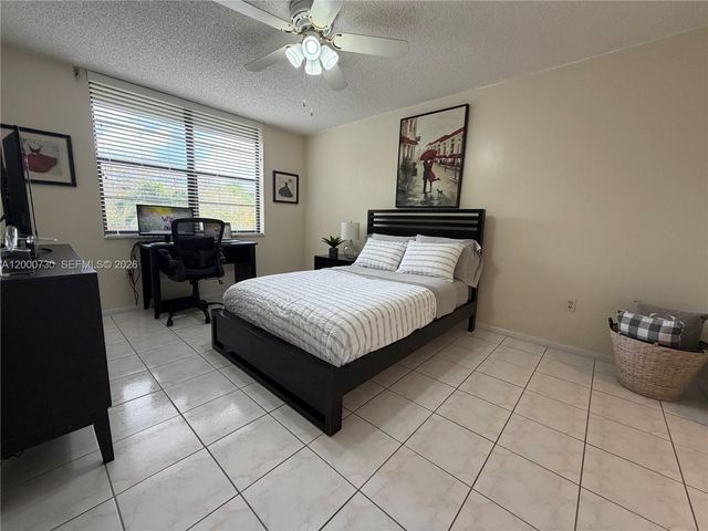 900 Colony Point Cir 317, Pembroke Pines, FL 33026
