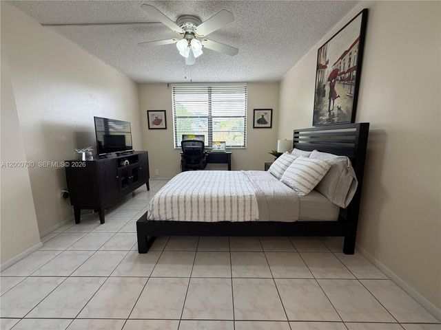 900 Colony Point Cir 317, Pembroke Pines, FL 33026