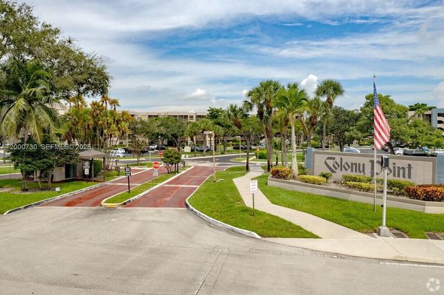 900 Colony Point Cir 317, Pembroke Pines, FL 33026