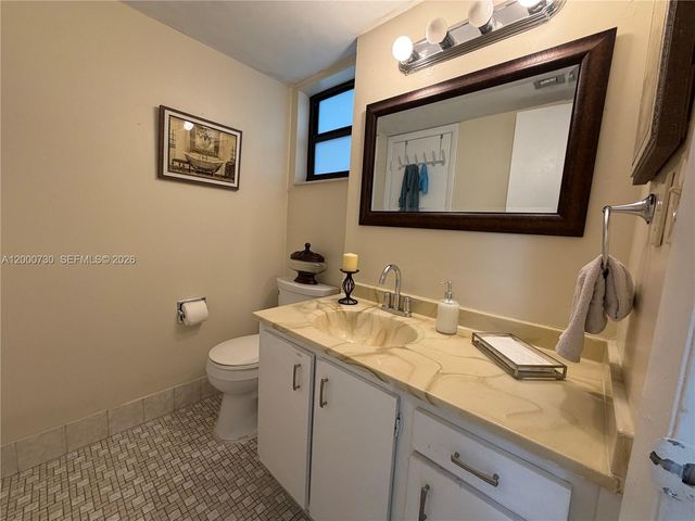 900 Colony Point Cir 317, Pembroke Pines, FL 33026