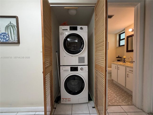 900 Colony Point Cir 317, Pembroke Pines, FL 33026