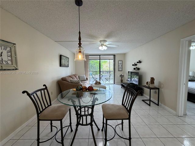 900 Colony Point Cir 317, Pembroke Pines, FL 33026