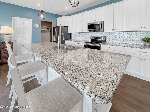 455 Mallard Lake Blvd, Shepherdsville, KY 40165