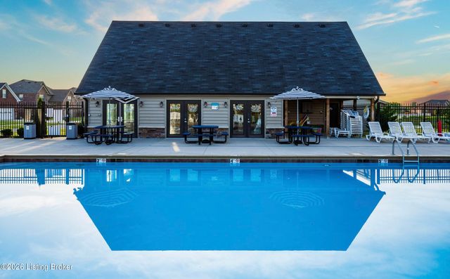 455 Mallard Lake Blvd, Shepherdsville, KY 40165