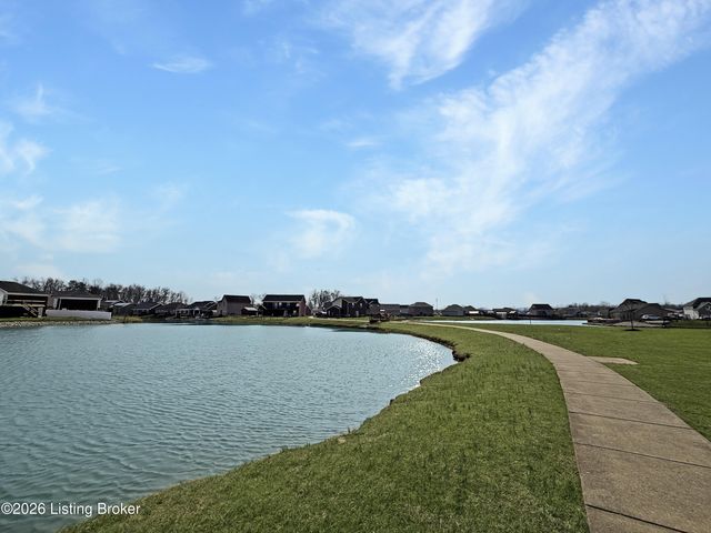 455 Mallard Lake Blvd, Shepherdsville, KY 40165