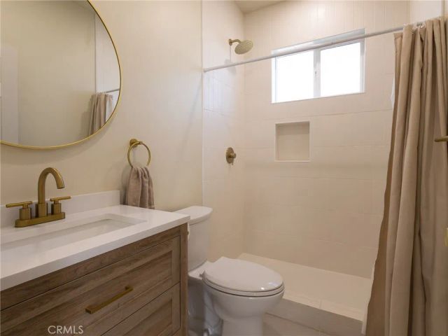 8434 Gothic Street, North Hills, CA 91343