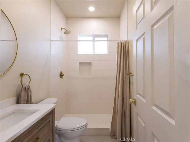 8434 Gothic Street, North Hills, CA 91343