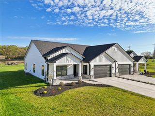 1165 Valley Club Dr 116, Penn Twp, PA 15642