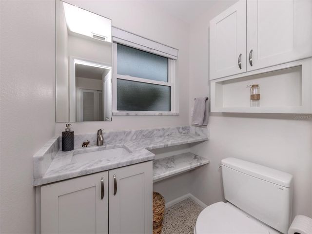 825 NOKOMIS AVENUE S, Venice, FL 34285