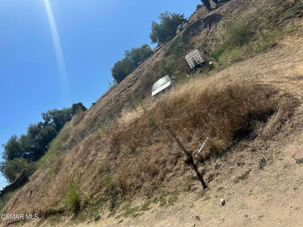 Image 11 of property listing at 1071 Walnut Canyon Road, Moorpark, CA 93021