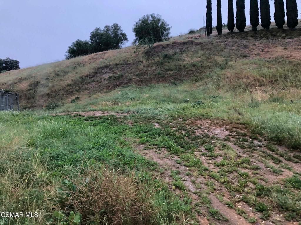 Image 6 of property listing at 1071 Walnut Canyon Road, Moorpark, CA 93021