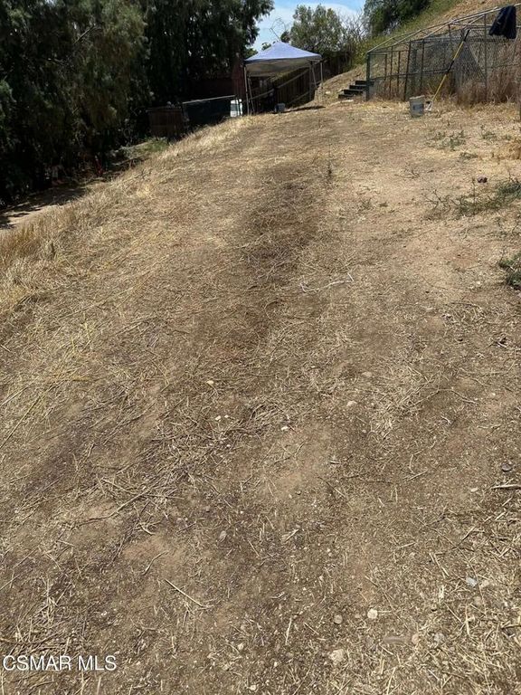 Image 7 of property listing at 1071 Walnut Canyon Road, Moorpark, CA 93021