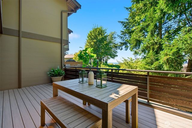 6522 108th Avenue NE, Kirkland, WA 98033
