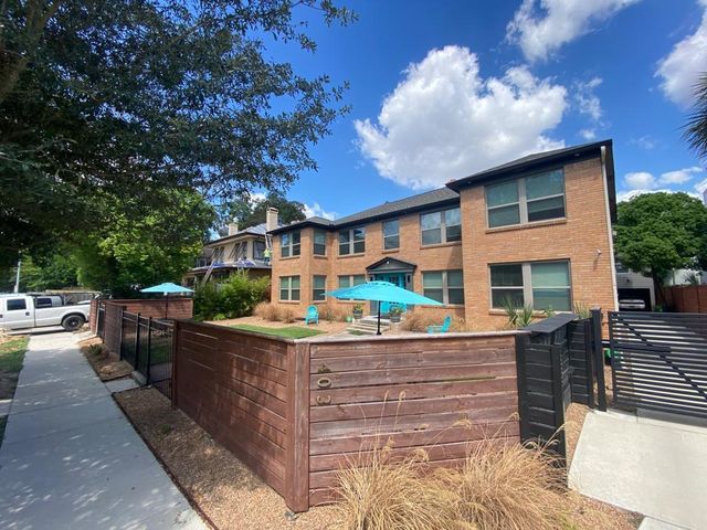 403 Avondale Street 6D, Houston, TX 77006
