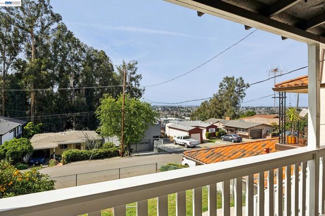 25910 Westview Way, Hayward, CA 94542