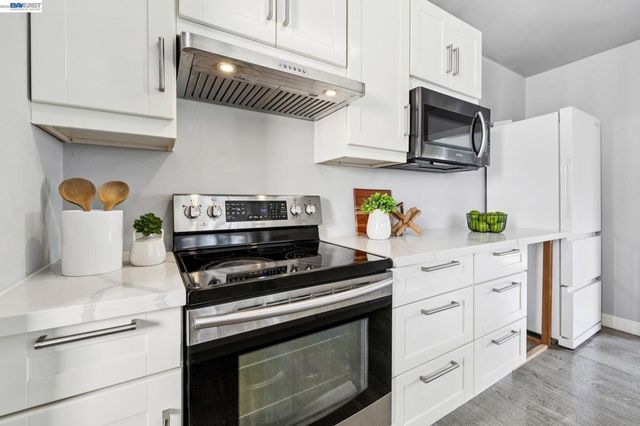 25910 Westview Way, Hayward, CA 94542