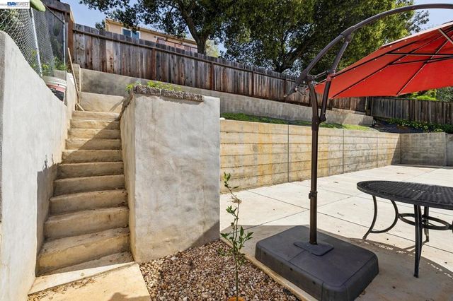 25910 Westview Way, Hayward, CA 94542