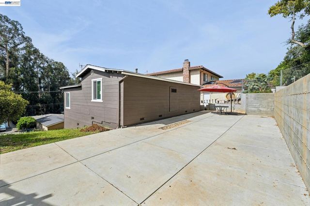 25910 Westview Way, Hayward, CA 94542