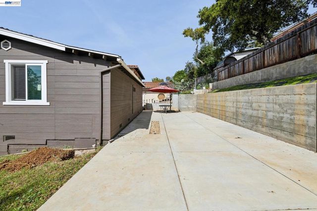 25910 Westview Way, Hayward, CA 94542