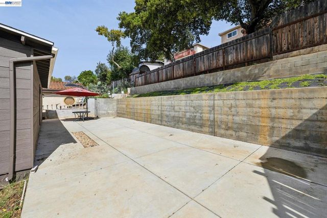 25910 Westview Way, Hayward, CA 94542