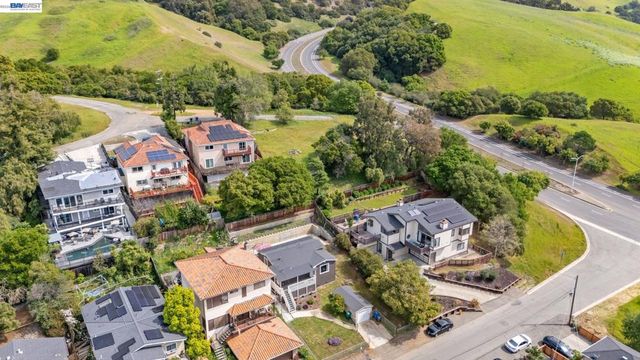 25910 Westview Way, Hayward, CA 94542