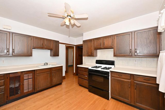 2123 N 66th STREET, Wauwatosa, WI 53213