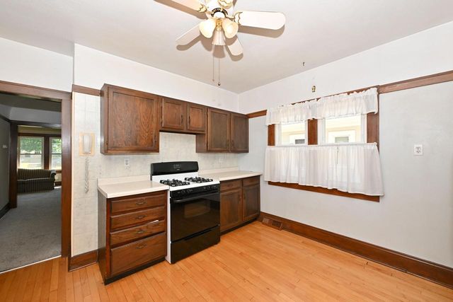 2123 N 66th STREET, Wauwatosa, WI 53213