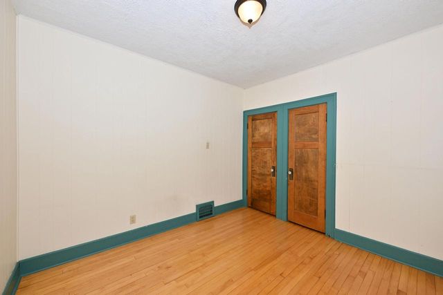 2123 N 66th STREET, Wauwatosa, WI 53213