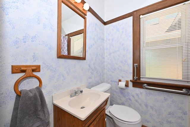 2123 N 66th STREET, Wauwatosa, WI 53213