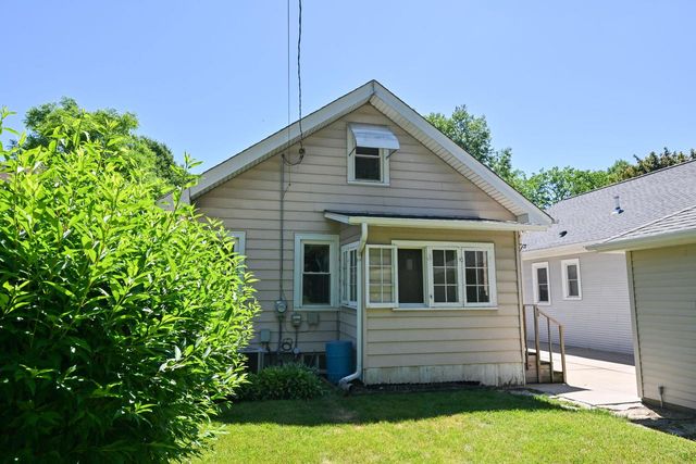 2123 N 66th STREET, Wauwatosa, WI 53213