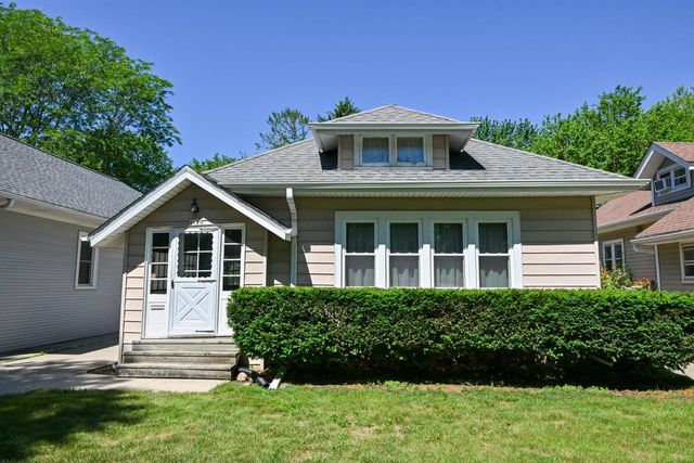 2123 N 66th STREET, Wauwatosa, WI 53213