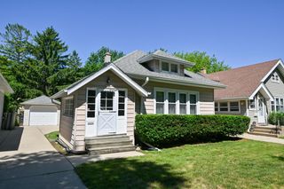 2123 N 66th STREET, Wauwatosa, WI 53213