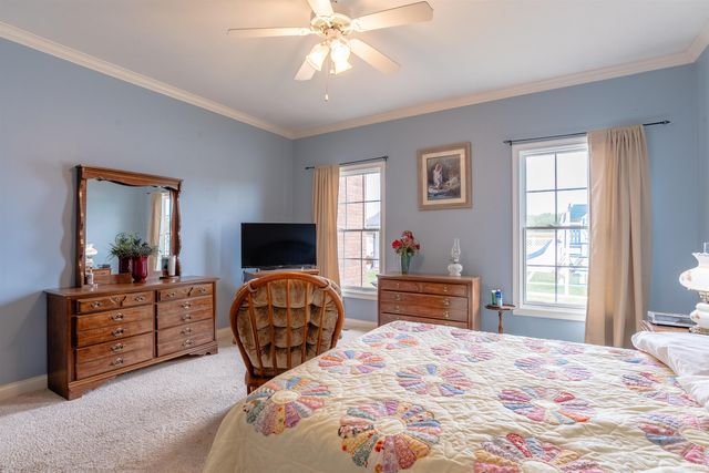 200 Westbriar Road, Newburgh, IN 47630