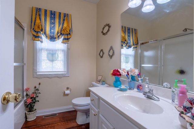 200 Westbriar Road, Newburgh, IN 47630
