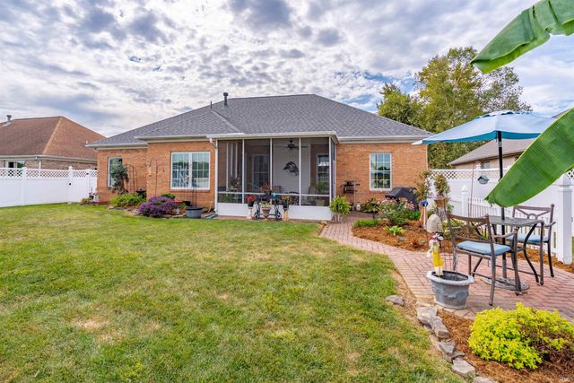 200 Westbriar Road, Newburgh, IN 47630