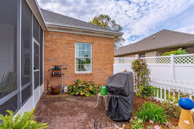 200 Westbriar Road, Newburgh, IN 47630