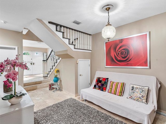 21399 Marina Cove Circle M12, Aventura, FL 33180