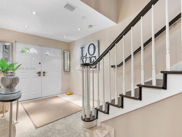 21399 Marina Cove Circle M12, Aventura, FL 33180