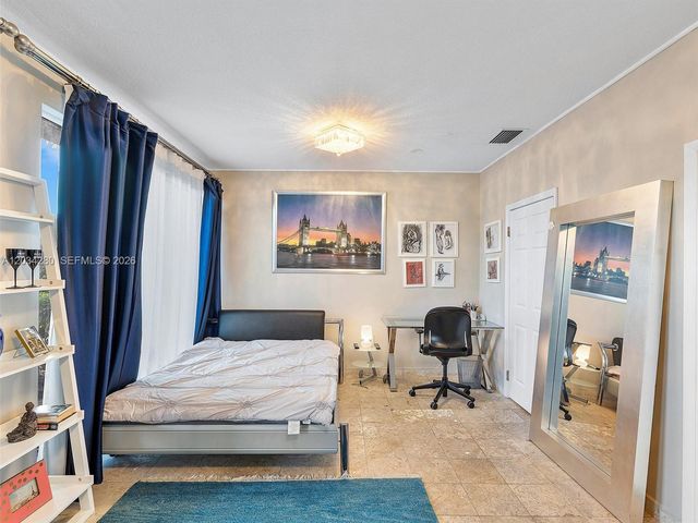 21399 Marina Cove Circle M12, Aventura, FL 33180