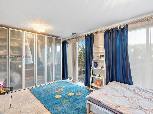 21399 Marina Cove Circle M12, Aventura, FL 33180