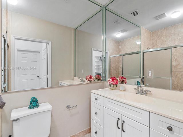 21399 Marina Cove Circle M12, Aventura, FL 33180