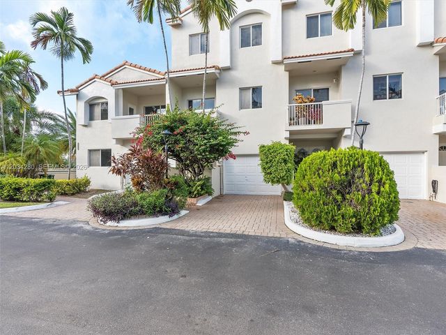 21399 Marina Cove Circle M12, Aventura, FL 33180